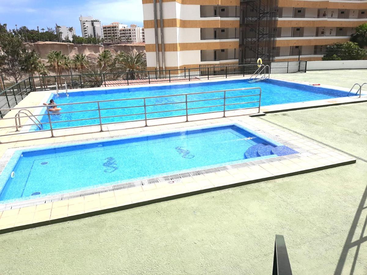 Perfectly Located Apartment With Pool Playa de las Americas  Exteriör bild