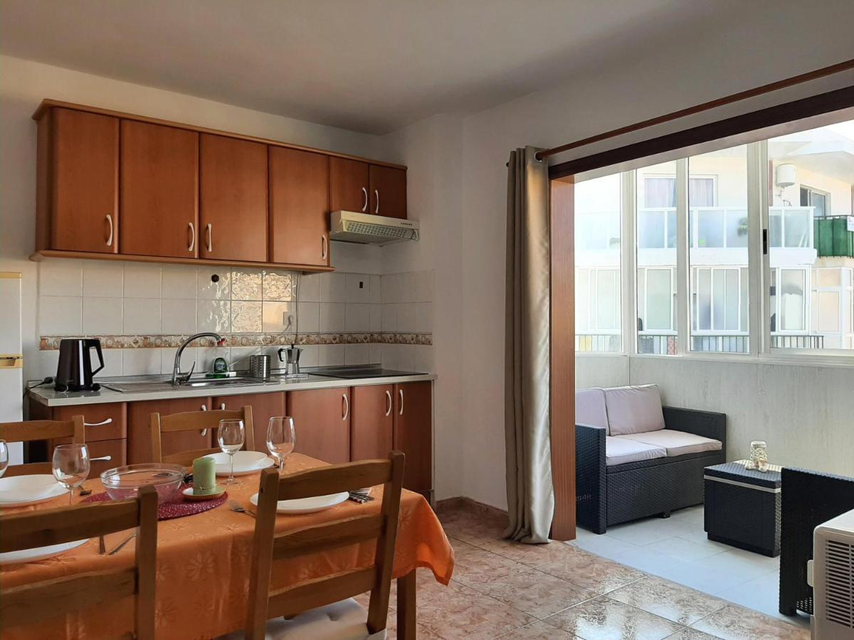 Perfectly Located Apartment With Pool Playa de las Americas  Exteriör bild